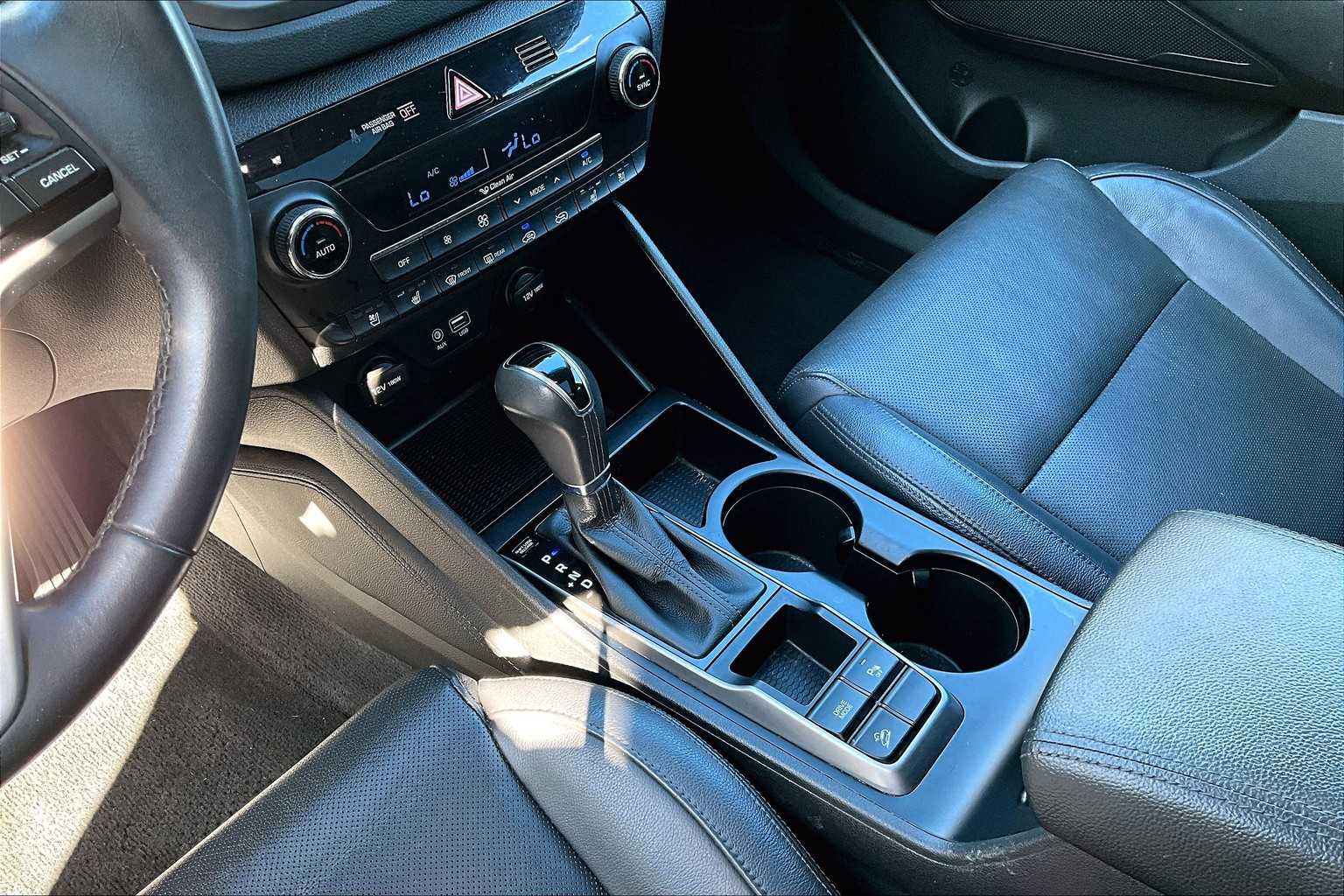 Thumbnail: 2016 Hyundai Tucson - 16