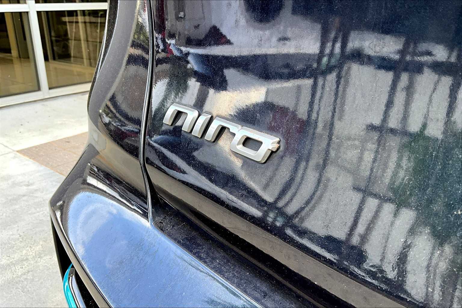 Thumbnail: 2022 Kia Niro - 7