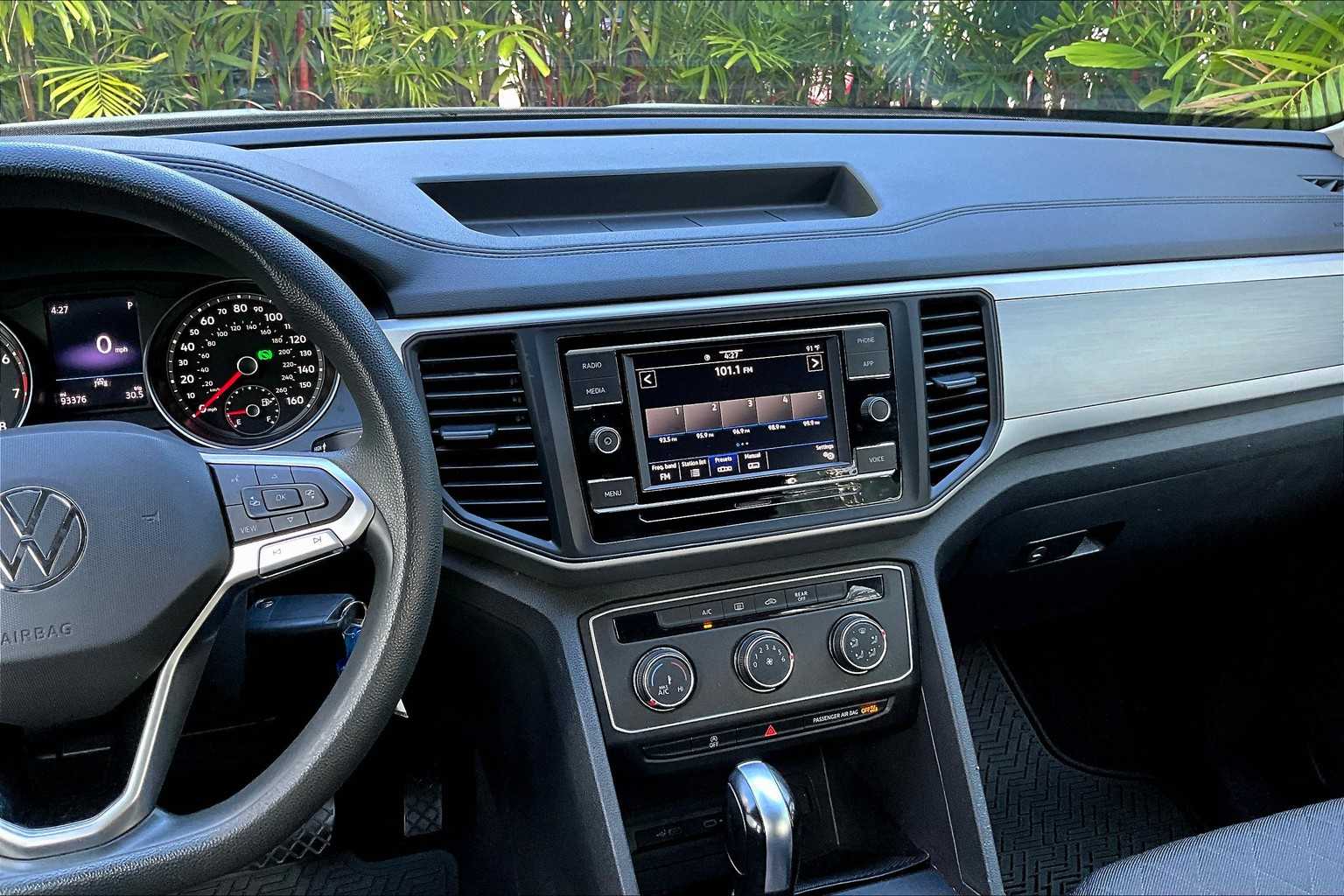Thumbnail: 2021 Volkswagen Atlas - 16