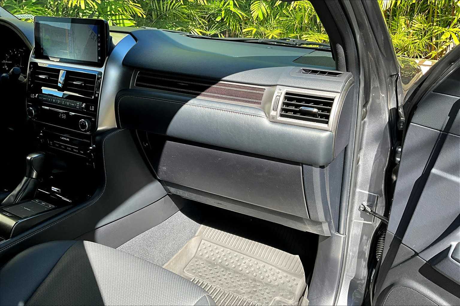 Thumbnail: 2022 Lexus GX - 24