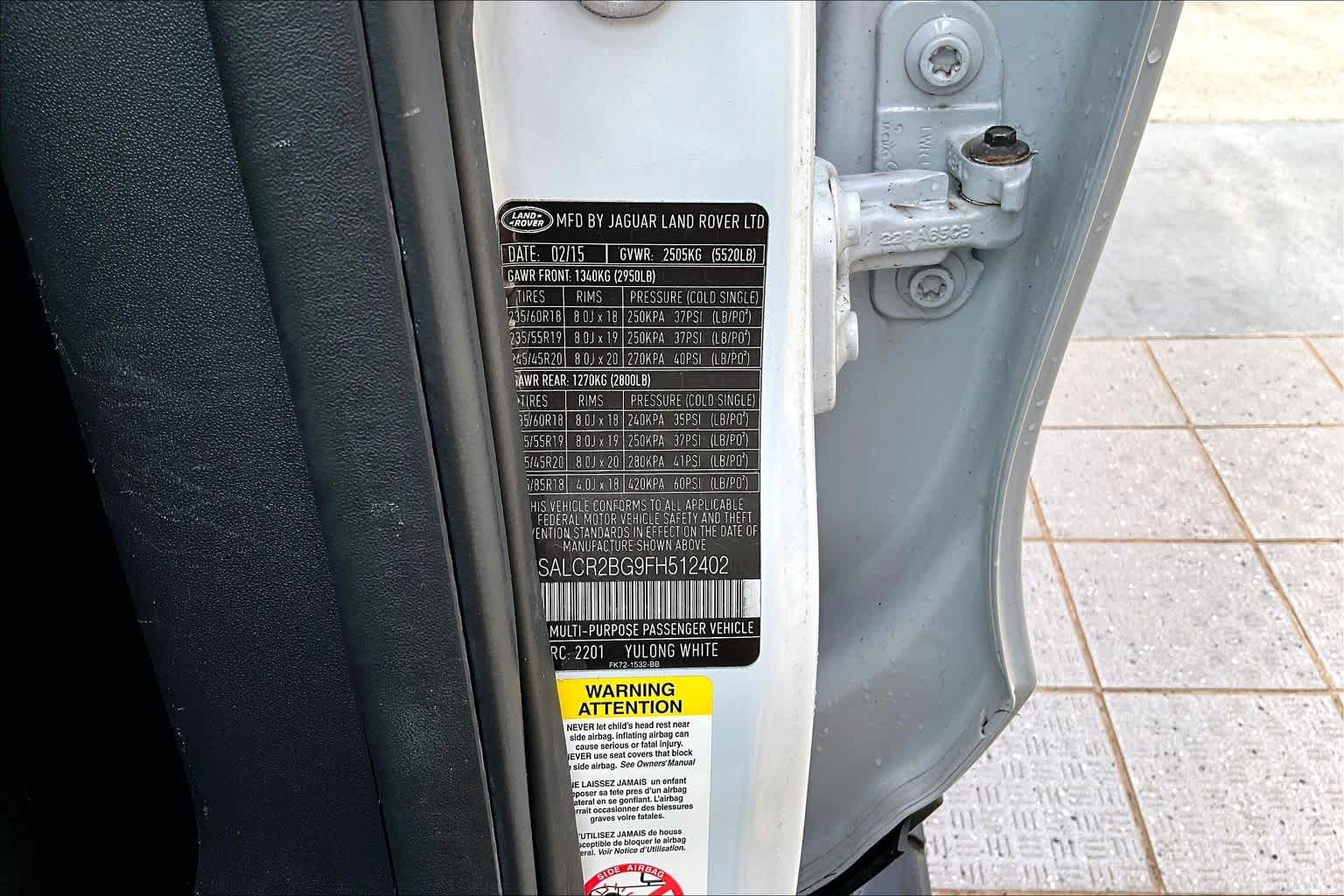 Thumbnail: 2015 Land Rover Discovery Sport - 21