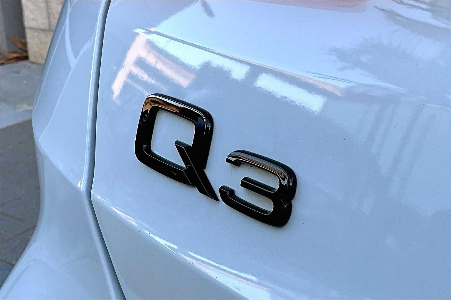 Thumbnail: 2021 Audi Q3 - 8
