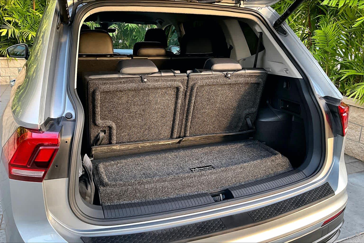 Thumbnail: 2022 Volkswagen Tiguan - 18