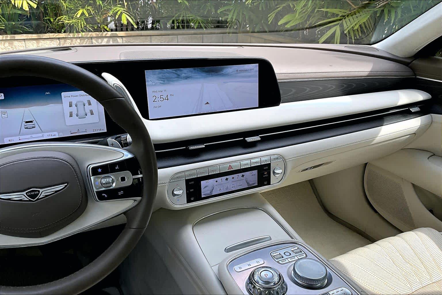 Thumbnail: 2023 Genesis G90 - 16