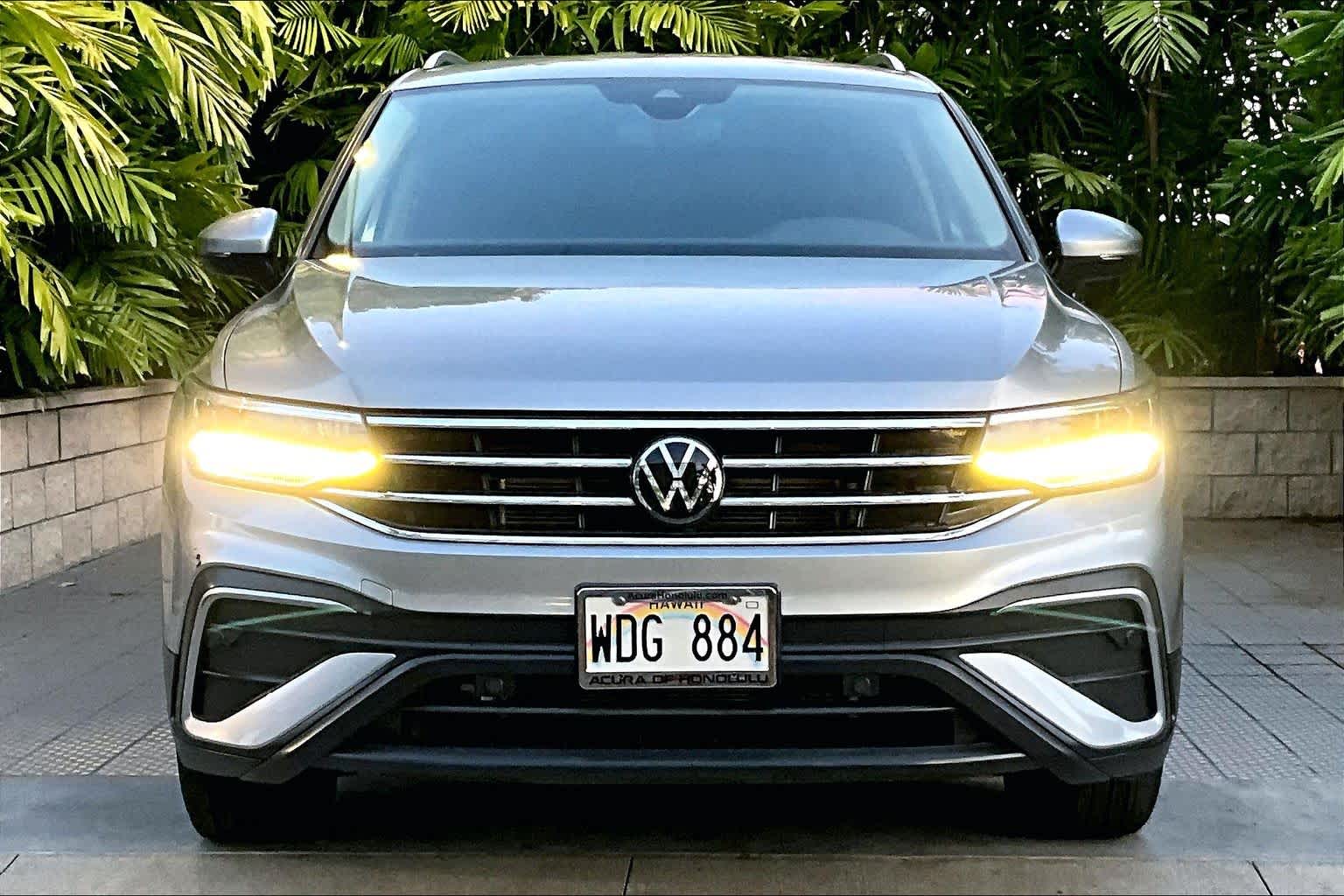 Thumbnail: 2022 Volkswagen Tiguan - 6