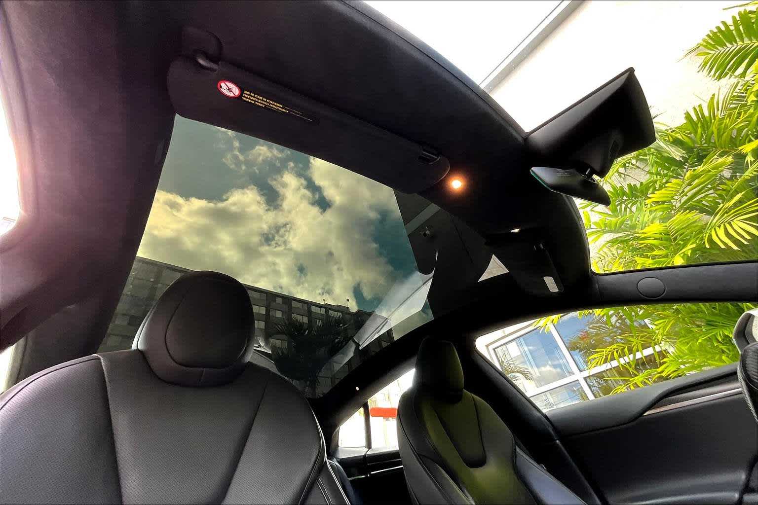 Thumbnail: 2022 Tesla Model S - 31