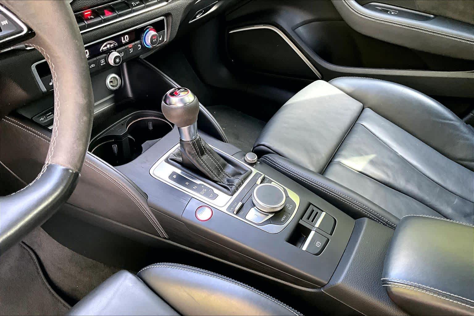 Thumbnail: 2018 Audi RS 3 - 17