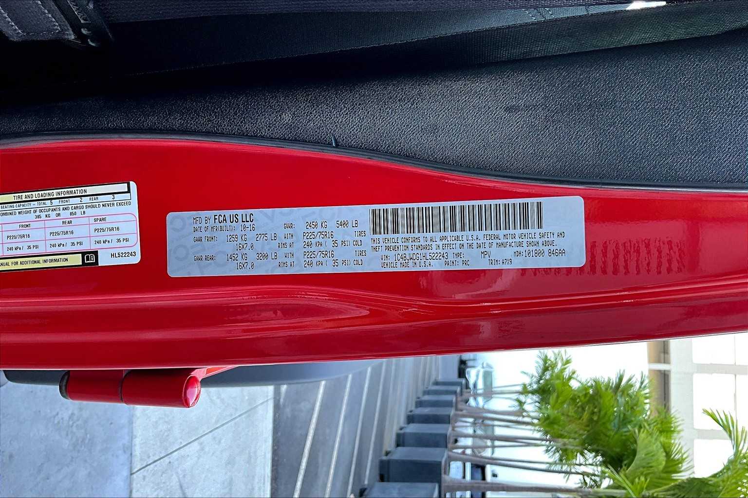 Thumbnail: 2017 Jeep Wrangler - 21