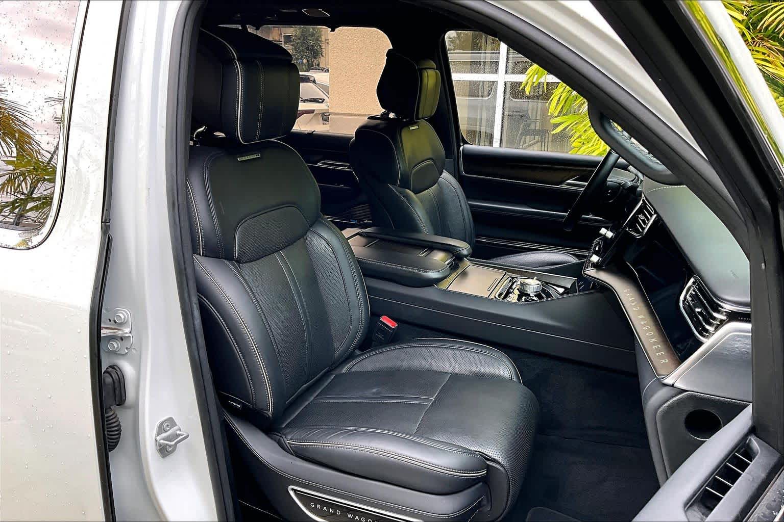 Thumbnail: 2023 Jeep Grand Wagoneer - 14