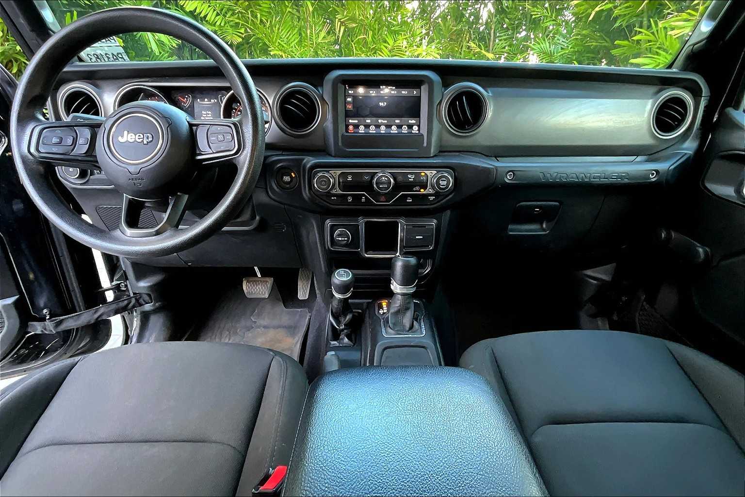 Thumbnail: 2022 Jeep Wrangler - 11