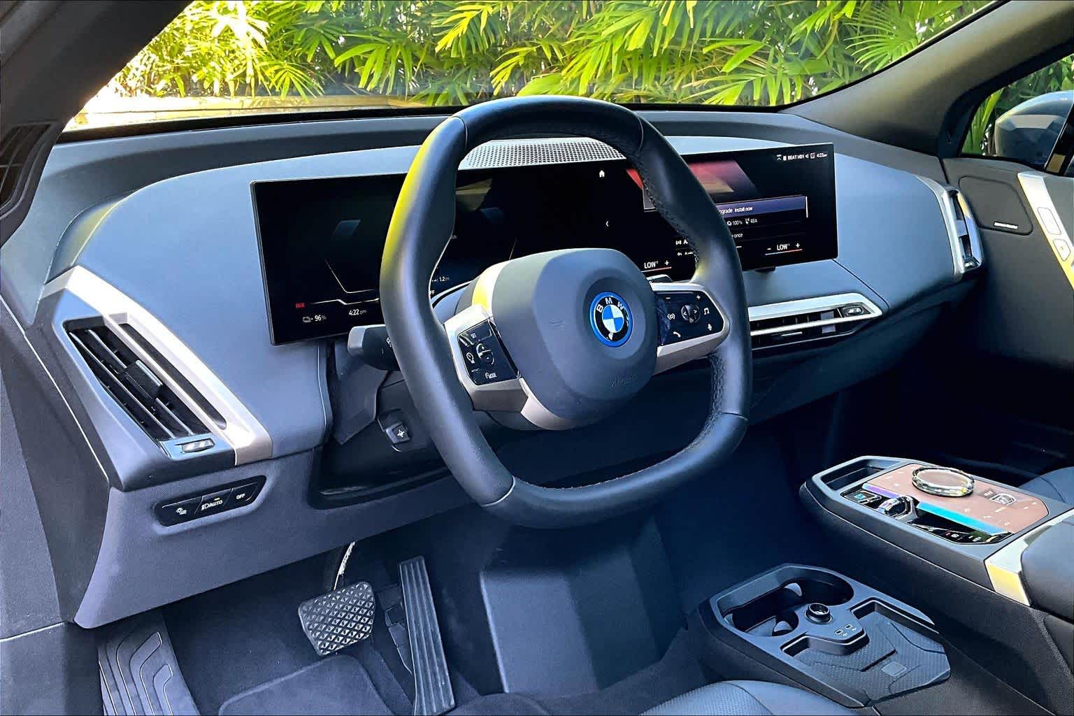 Thumbnail: 2023 BMW iX - 3