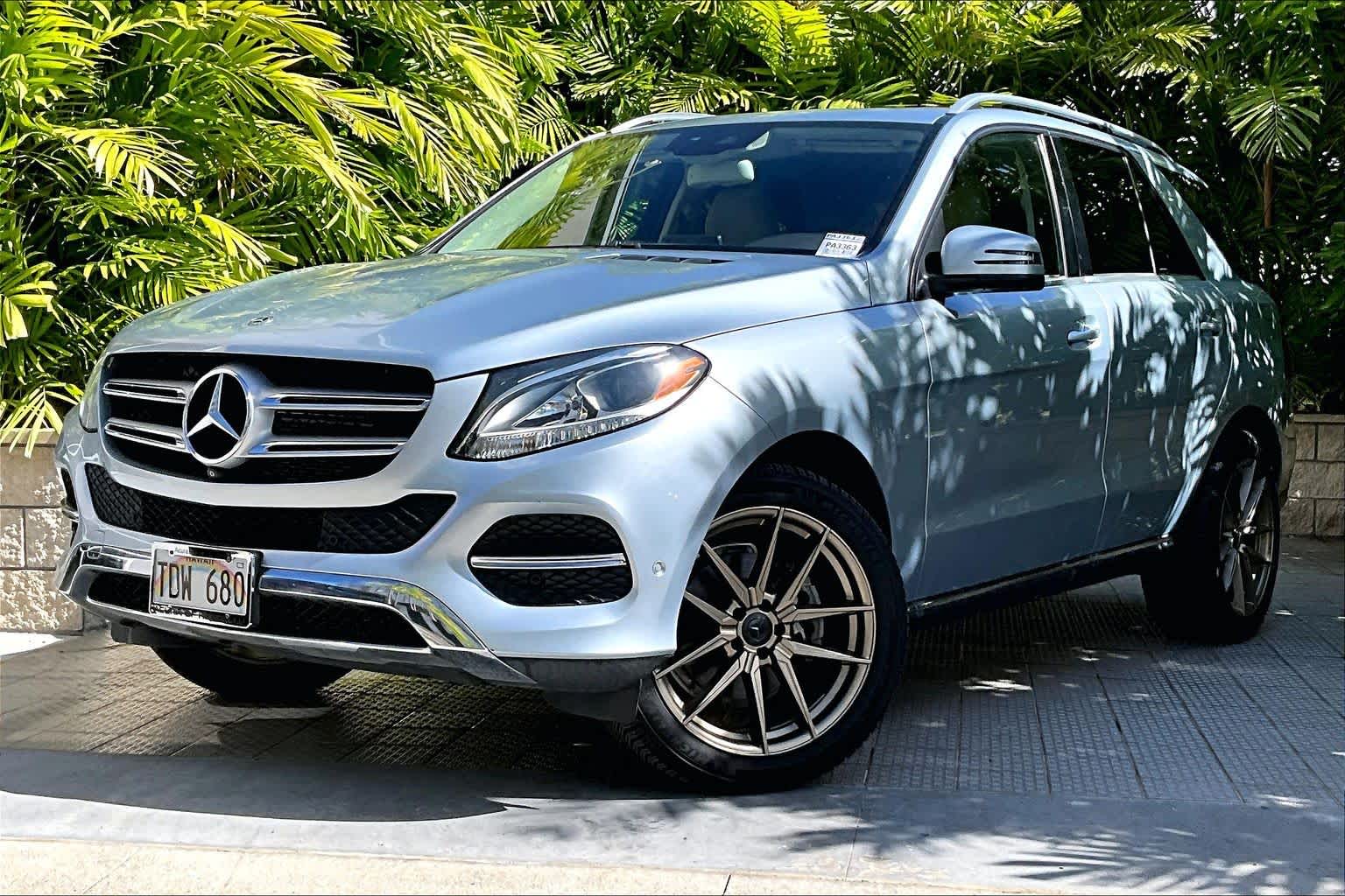 Thumbnail: 2017 Mercedes-Benz GLE - 1