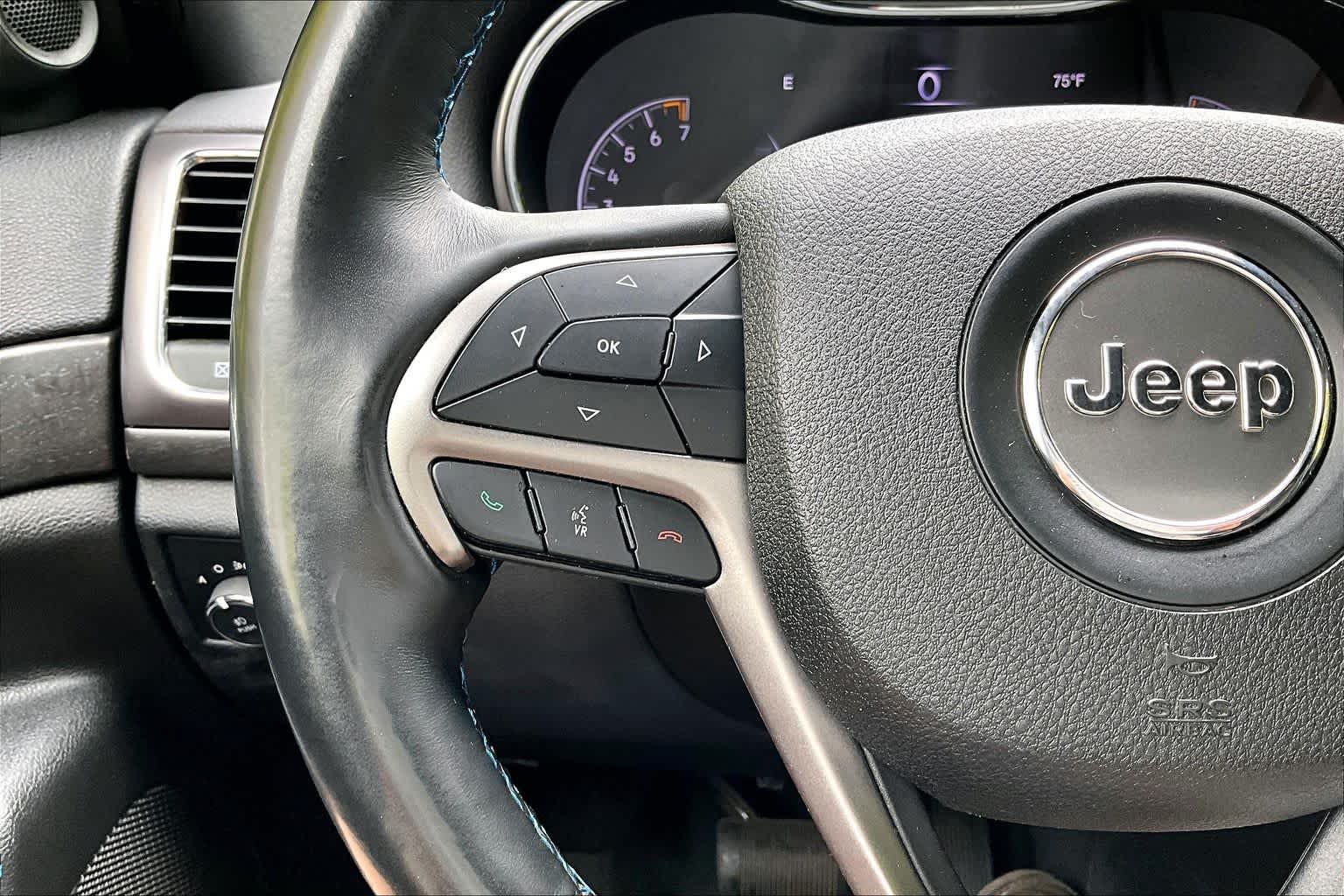 Thumbnail: 2018 Jeep Grand Cherokee - 25