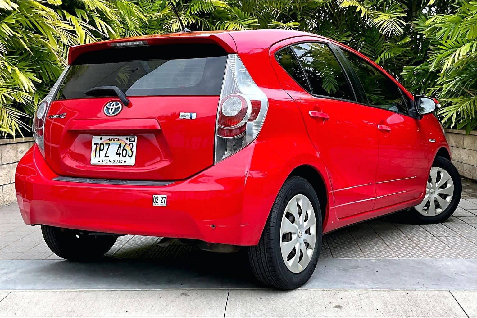 Thumbnail: 2012 Toyota Prius c - 23