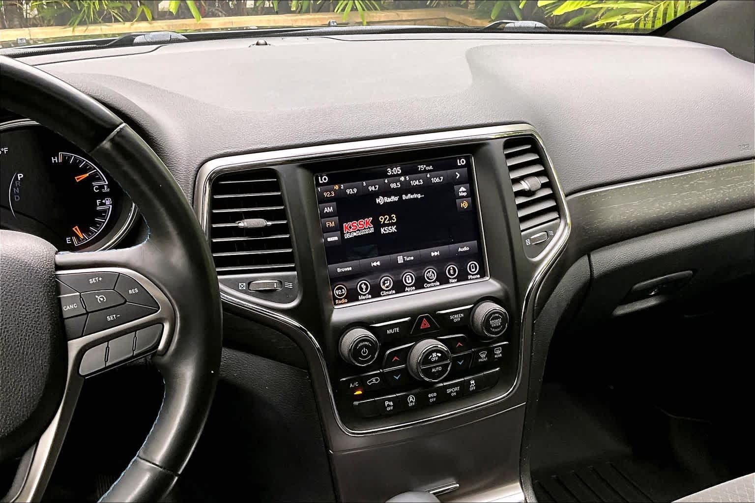 Thumbnail: 2018 Jeep Grand Cherokee - 16