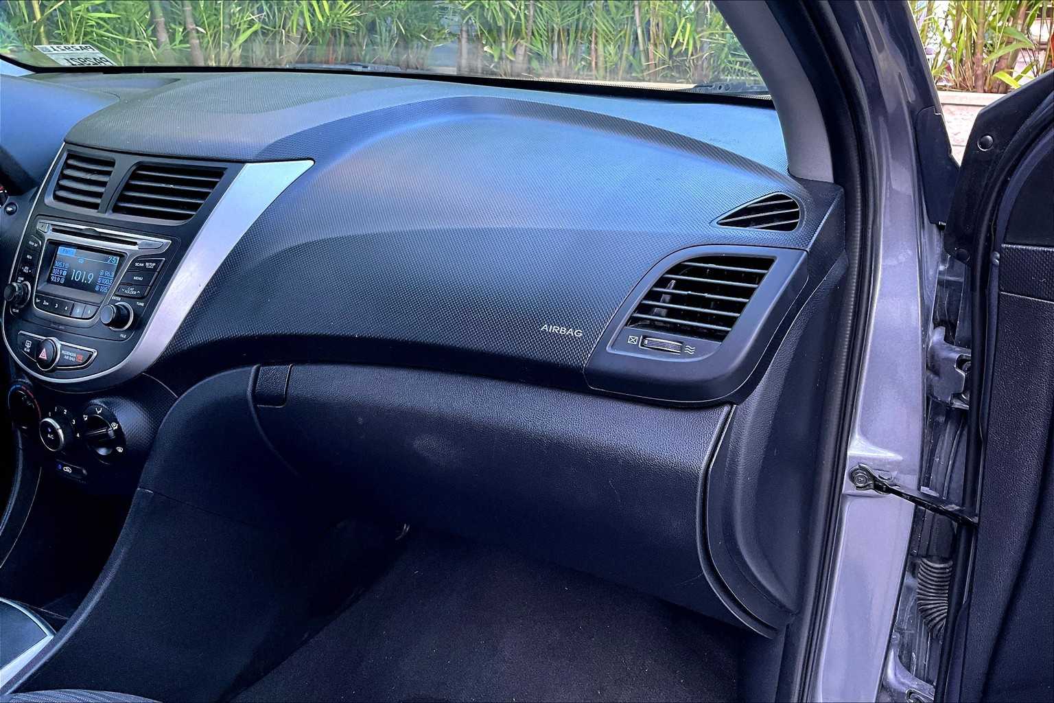 Thumbnail: 2016 Hyundai Accent - 22