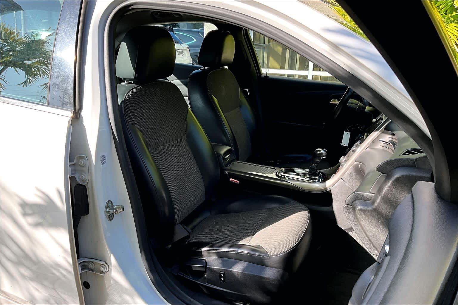 Thumbnail: 2013 Chevrolet Malibu - 14