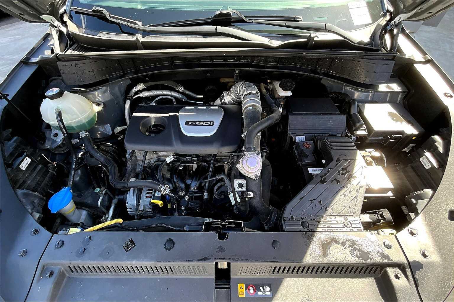 Thumbnail: 2016 Hyundai Tucson - 9