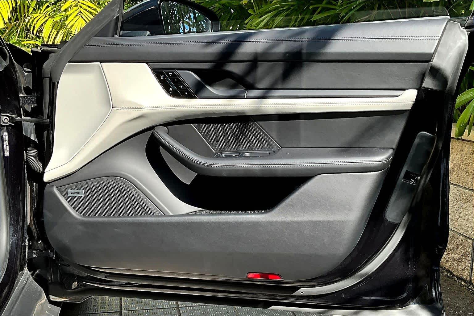 Thumbnail: 2020 Porsche Taycan - 29