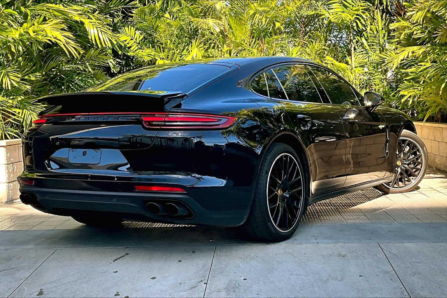Thumbnail: 2020 Porsche Panamera - 23