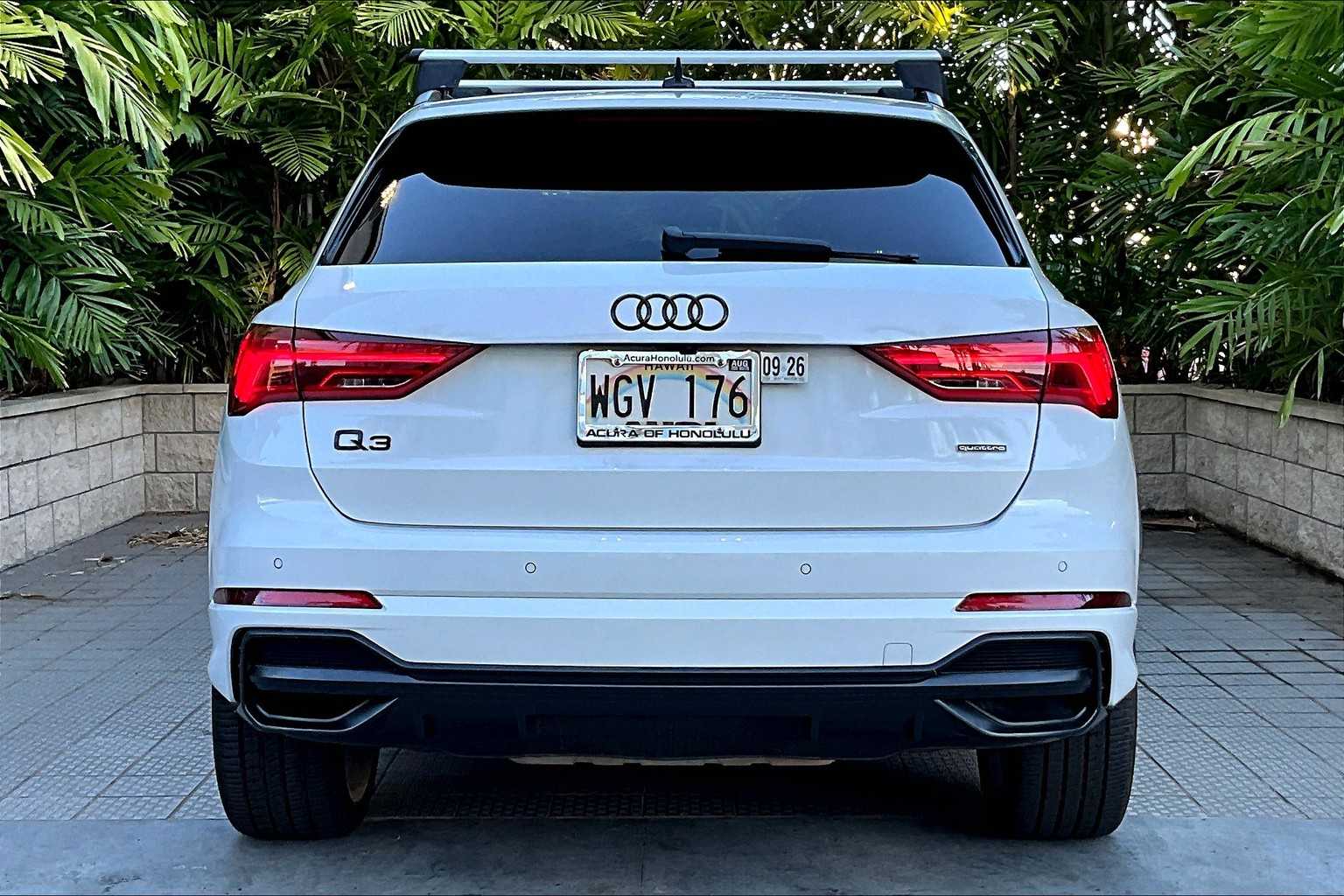 Thumbnail: 2021 Audi Q3 - 6