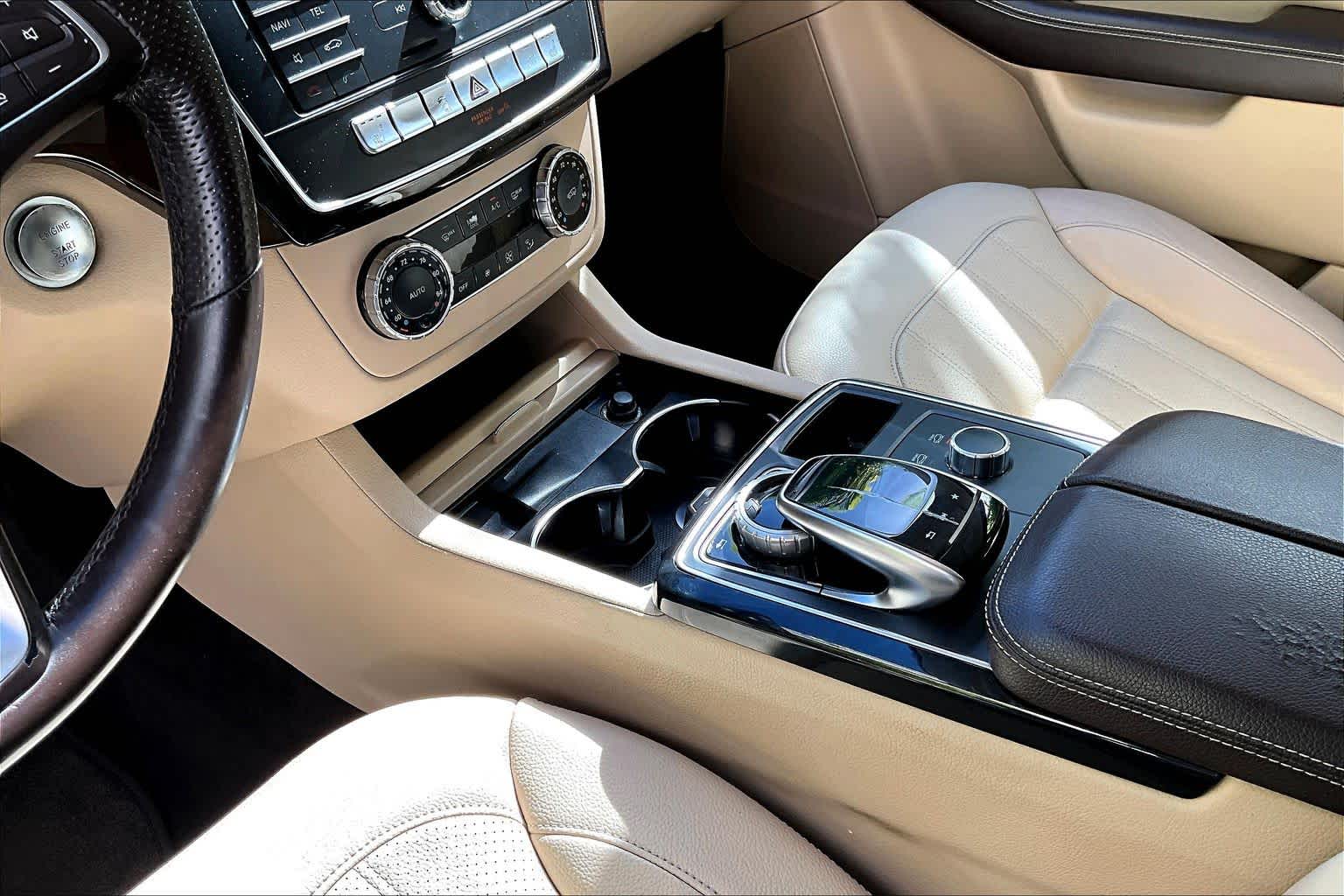 Thumbnail: 2017 Mercedes-Benz GLE - 17