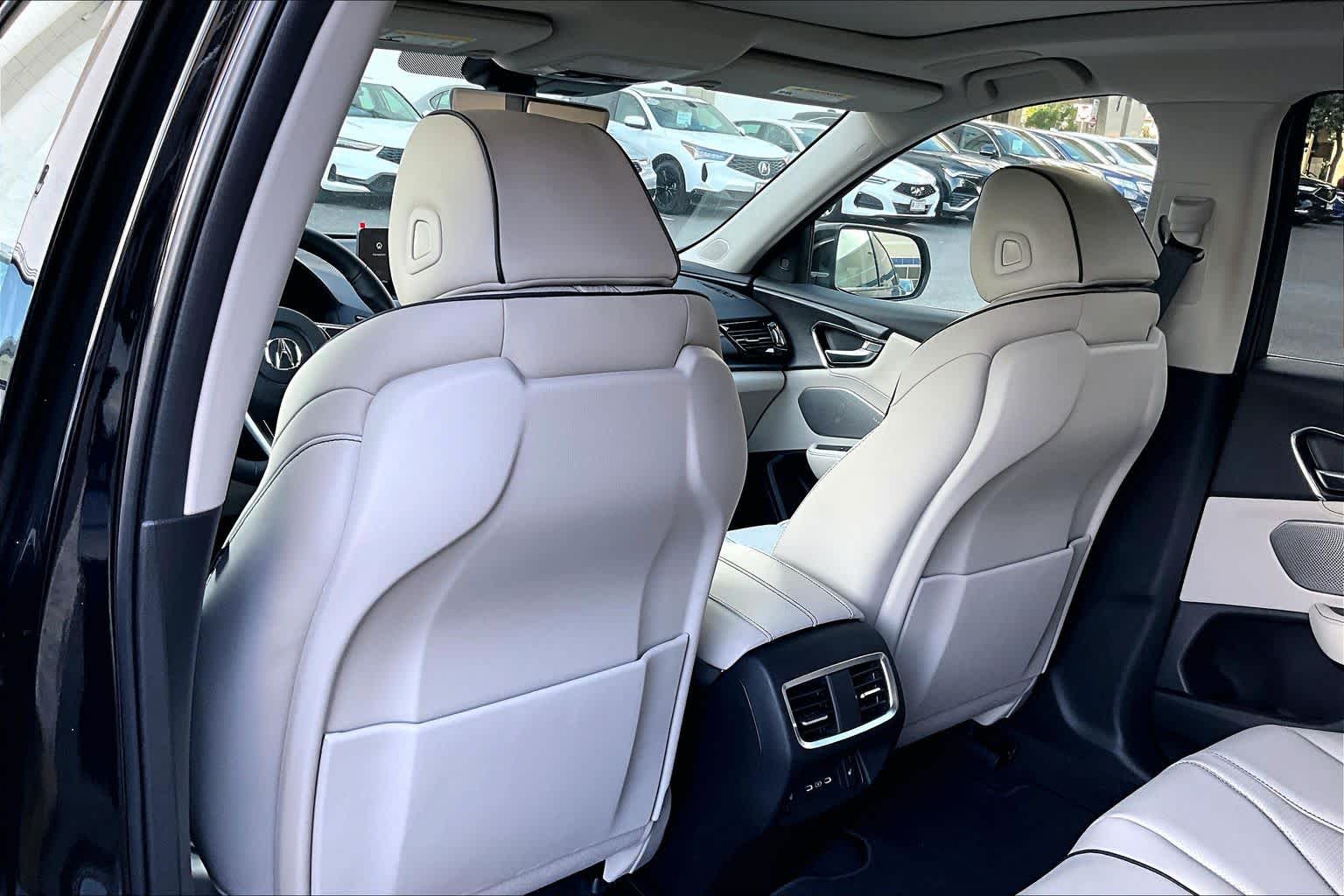 Thumbnail: 2026 Acura RDX - 13