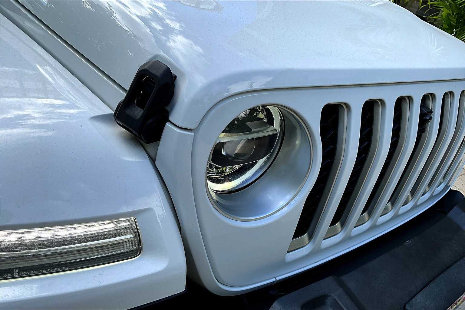 Thumbnail: 2021 Jeep Wrangler - 32
