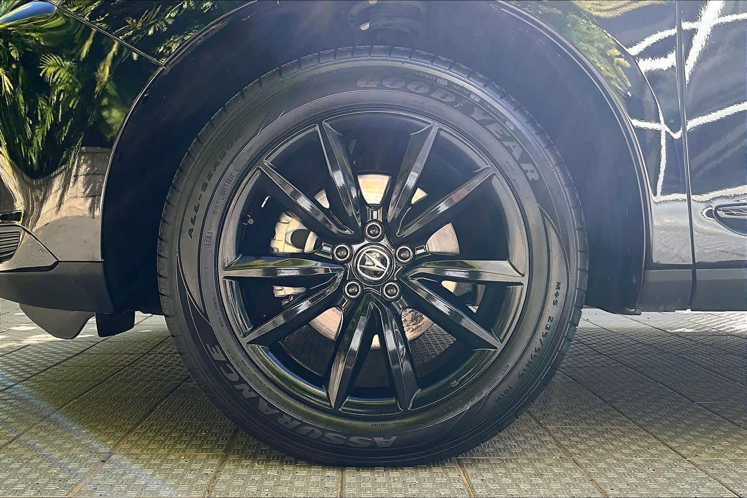 Thumbnail: 2025 Acura RDX - 9