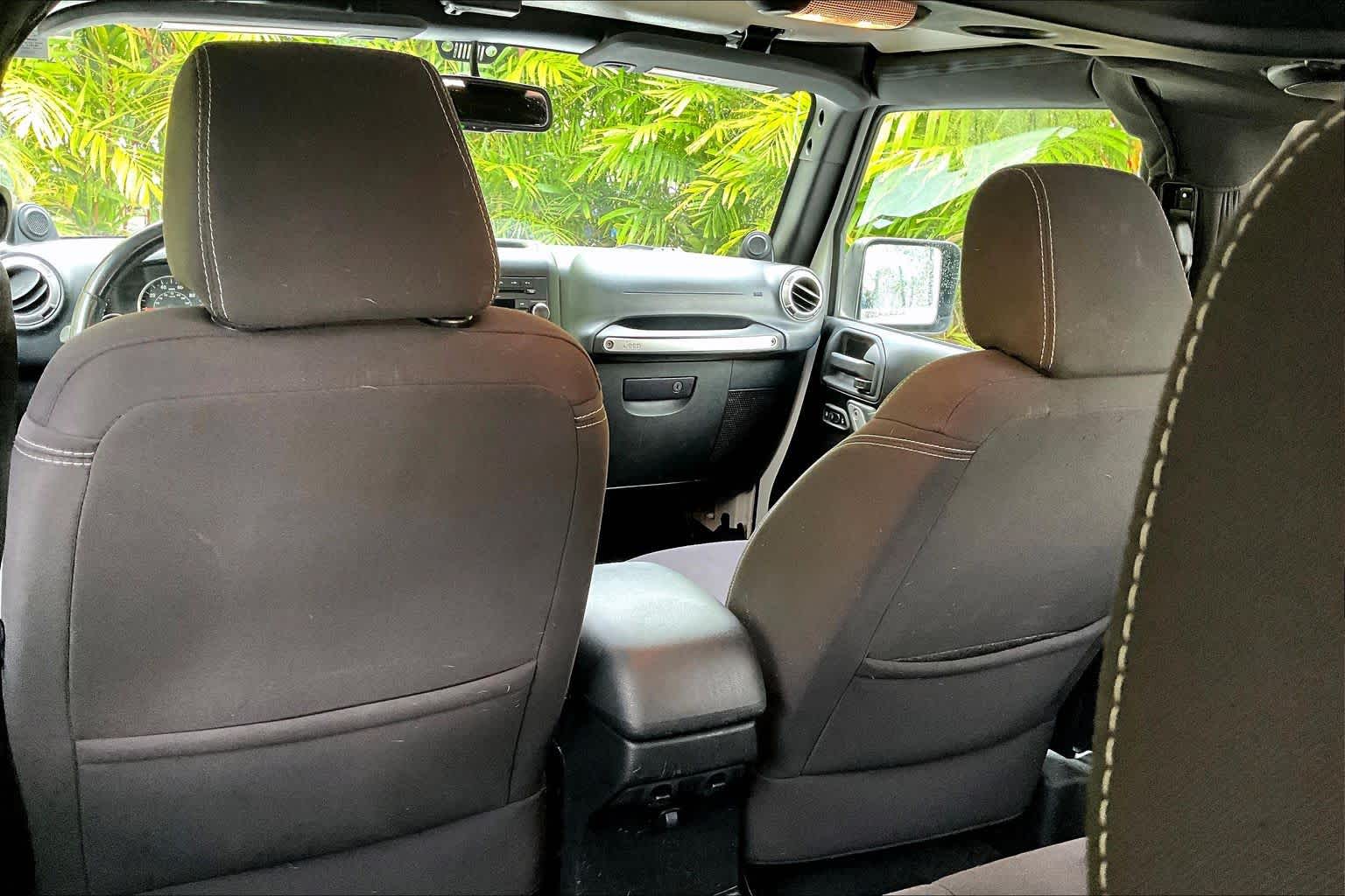 Thumbnail: 2013 Jeep Wrangler - 13