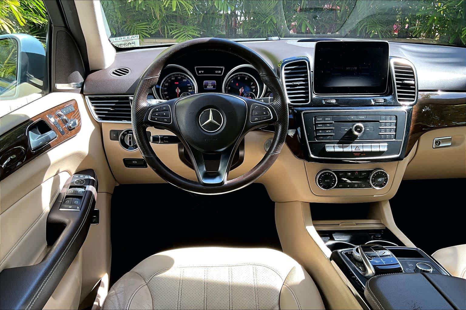 Thumbnail: 2017 Mercedes-Benz GLE - 15