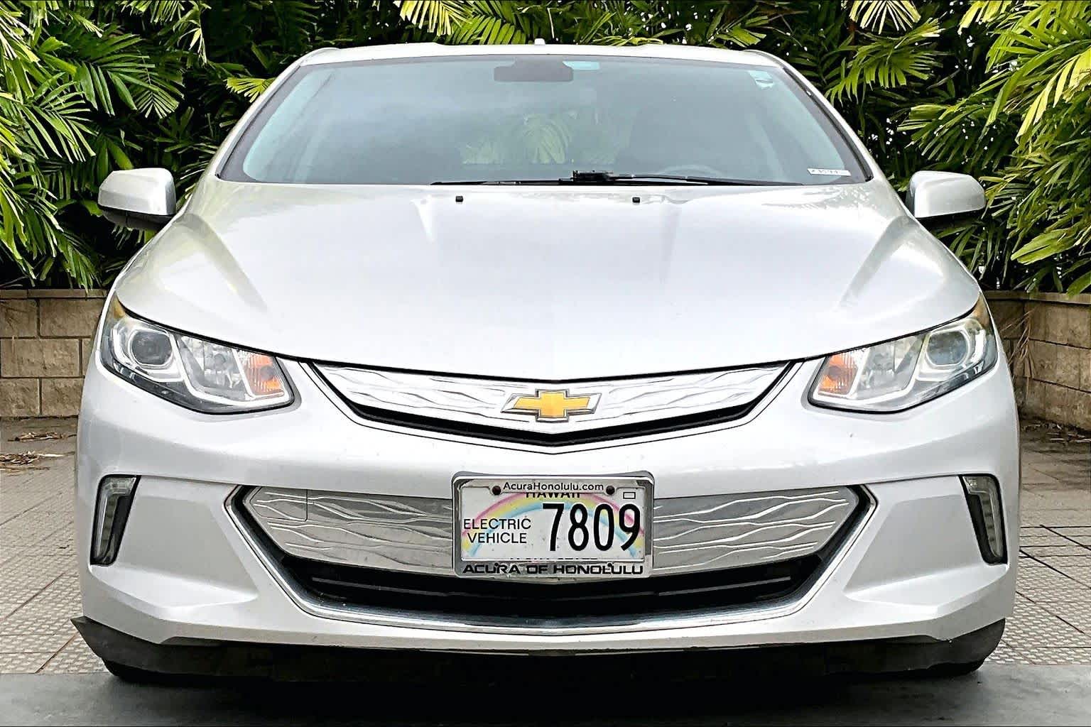Thumbnail: 2017 Chevrolet Volt - 7