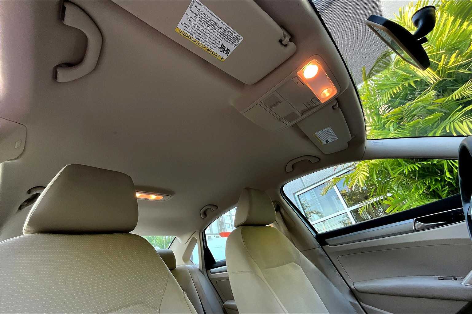 Thumbnail: 2017 Volkswagen Passat - 27