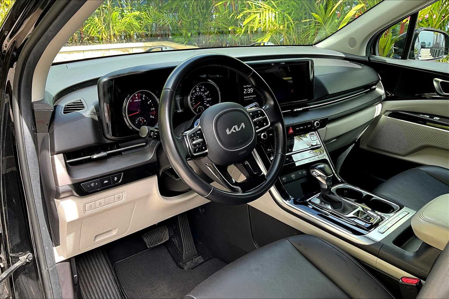 Thumbnail: 2023 Kia Carnival - 2