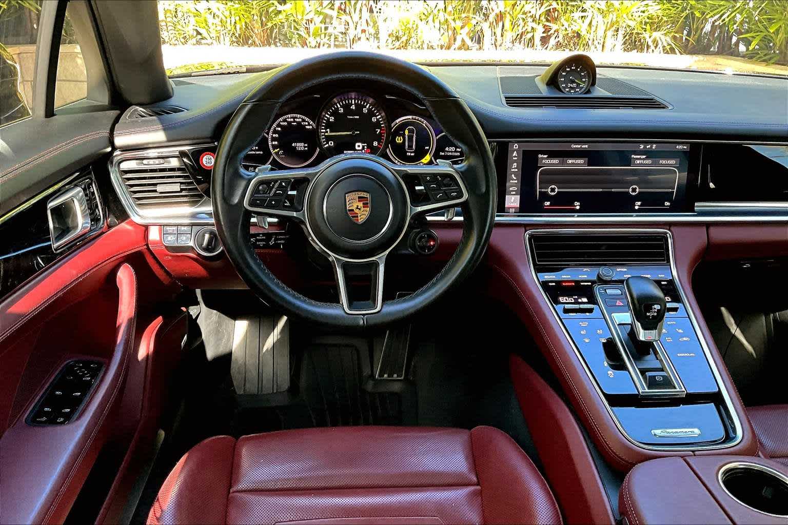 Thumbnail: 2020 Porsche Panamera - 15