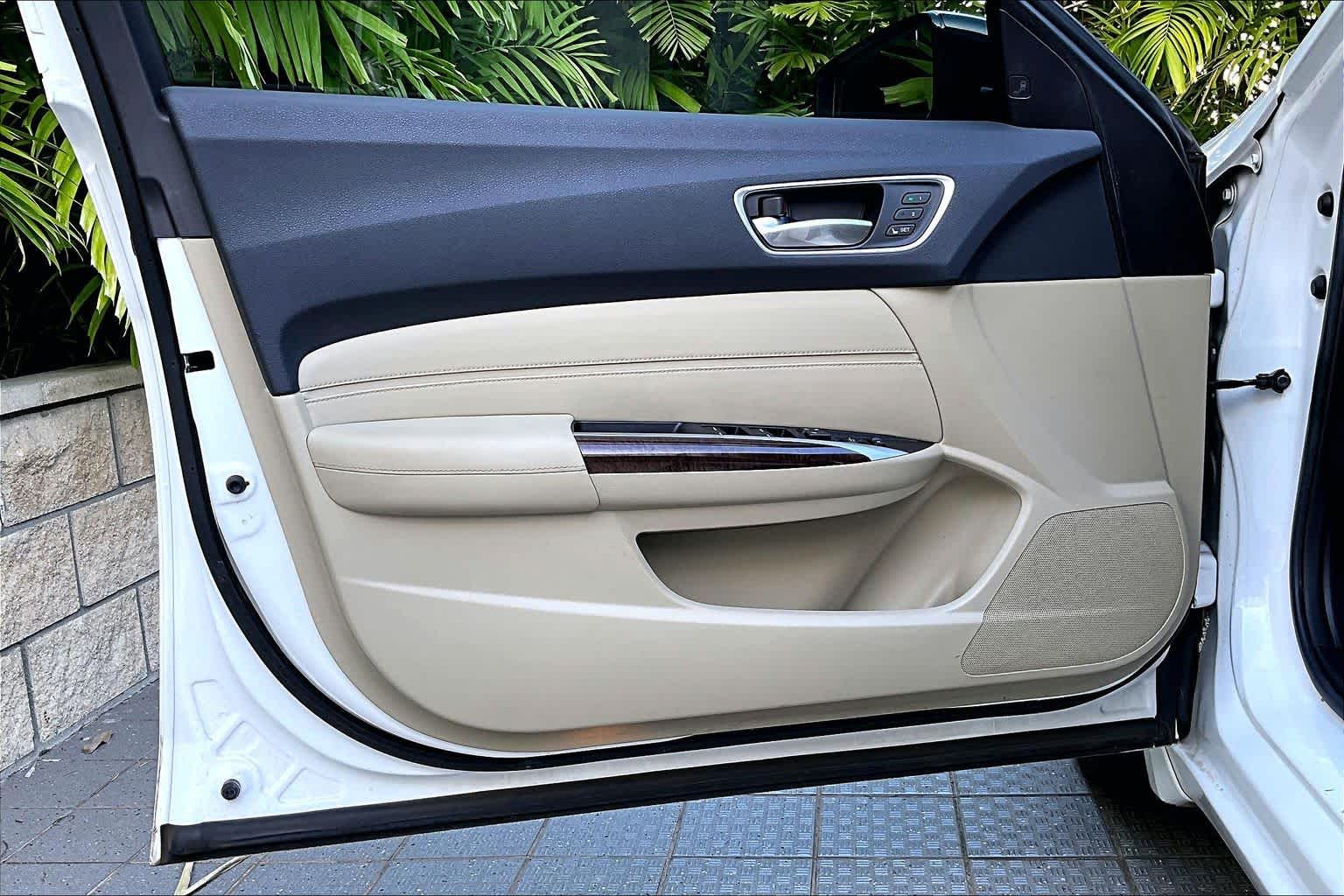 Thumbnail: 2020 Acura TLX - 28