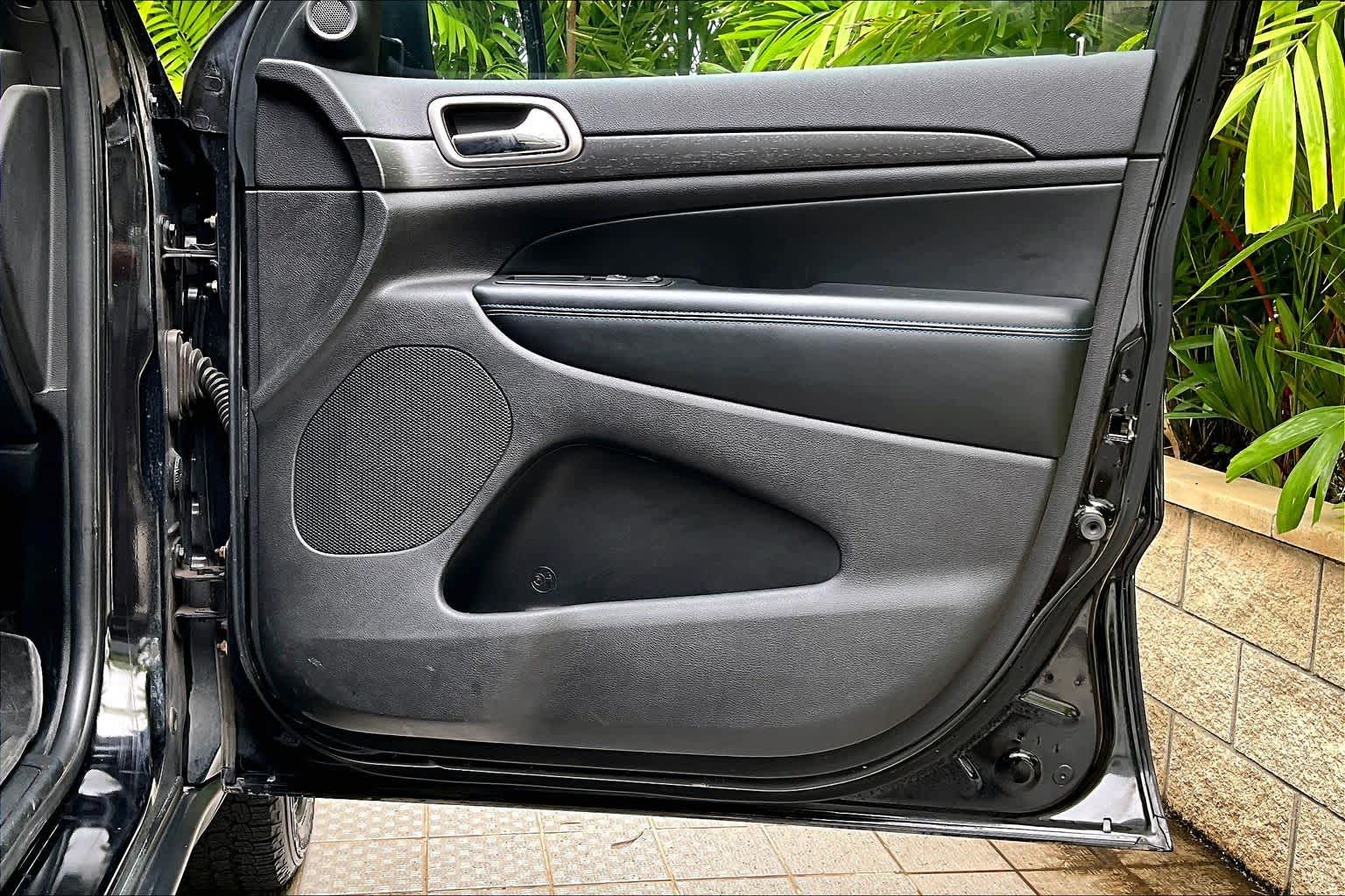 Thumbnail: 2018 Jeep Grand Cherokee - 29