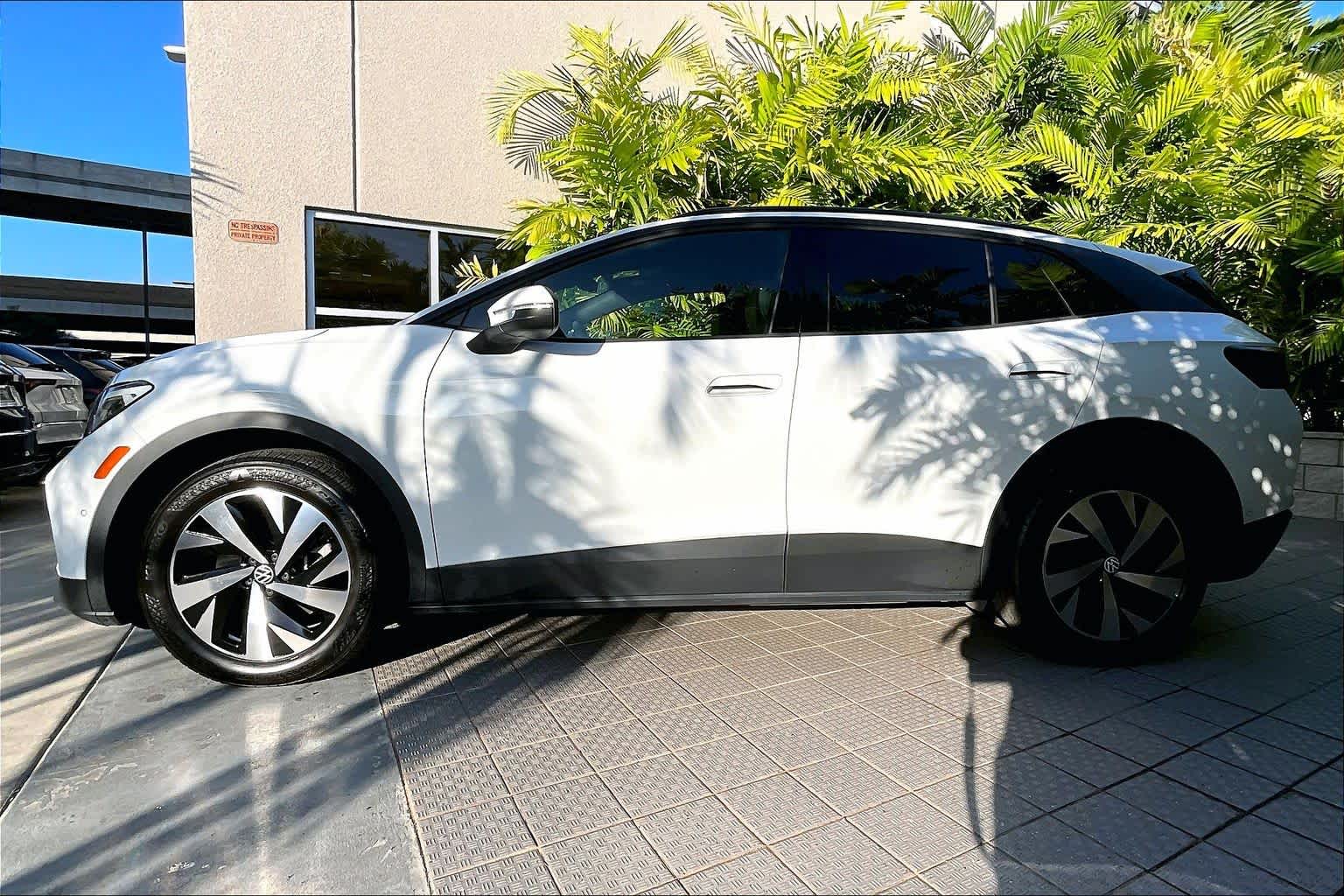 Thumbnail: 2023 Volkswagen ID.4 - 4