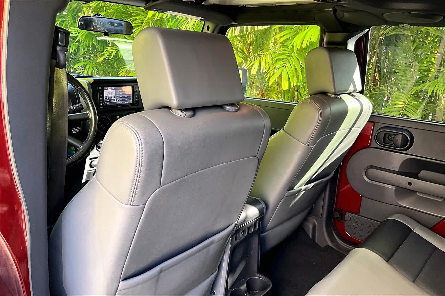 Thumbnail: 2010 Jeep Wrangler - 13