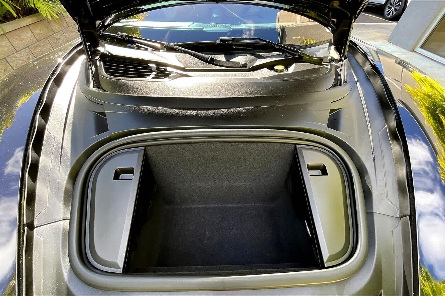 Thumbnail: 2020 Porsche Taycan - 10