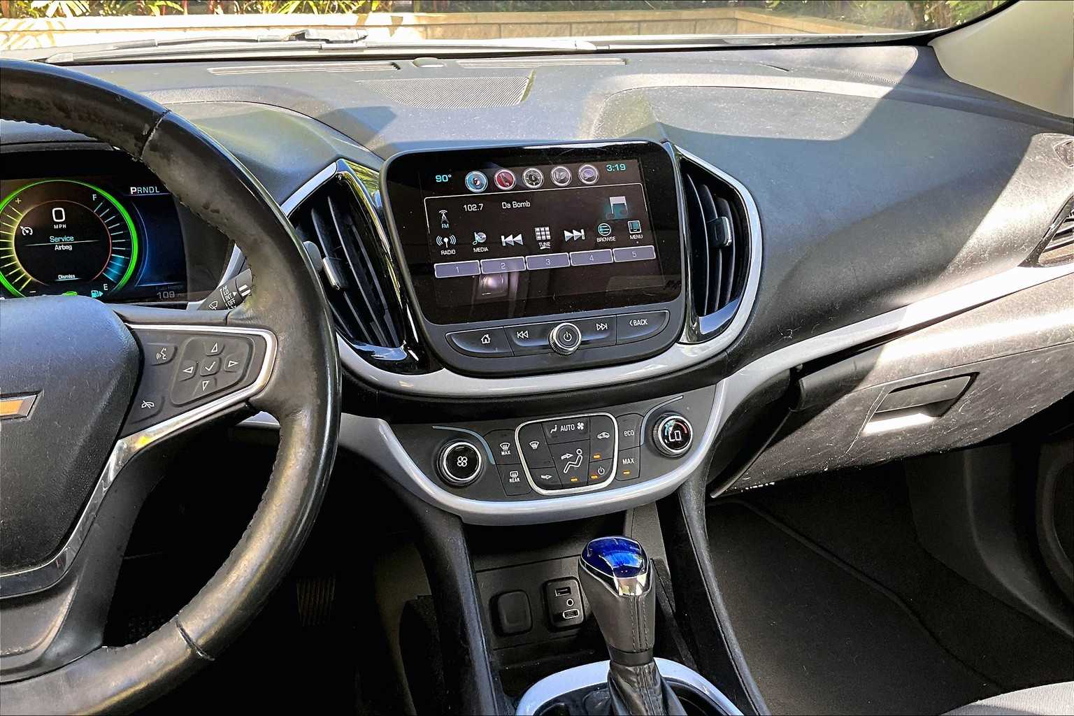 Thumbnail: 2017 Chevrolet Volt - 16