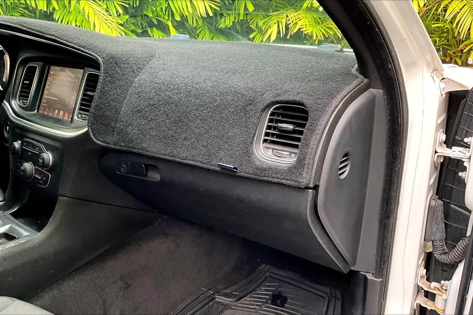 Thumbnail: 2016 Dodge Charger - 24