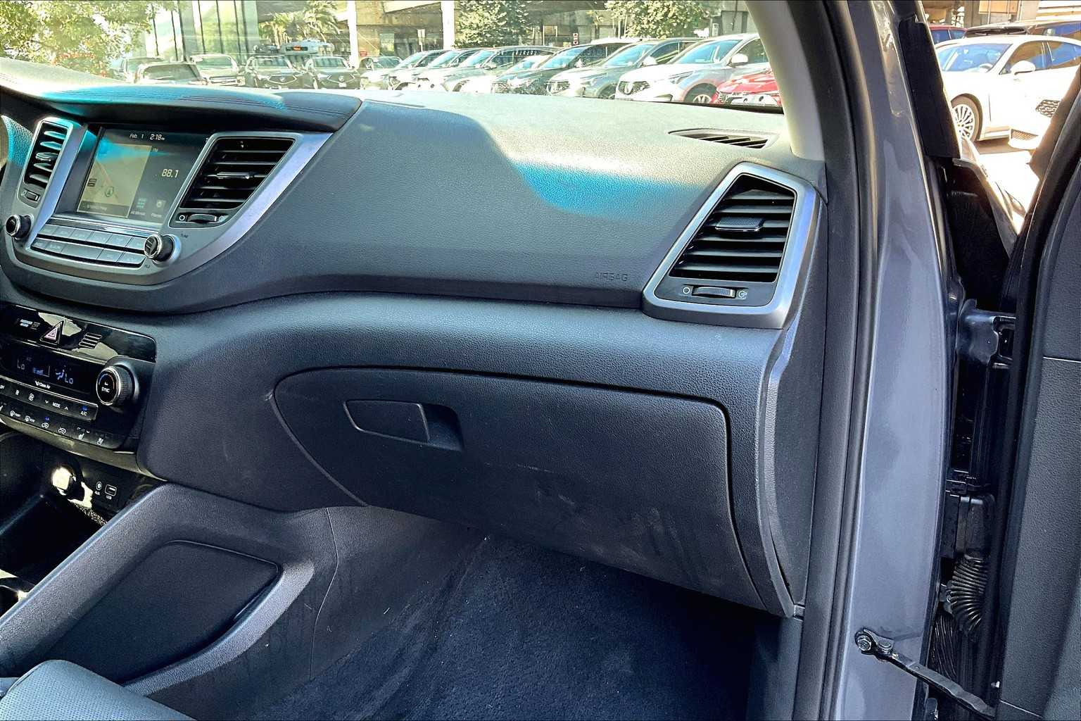 Thumbnail: 2016 Hyundai Tucson - 23