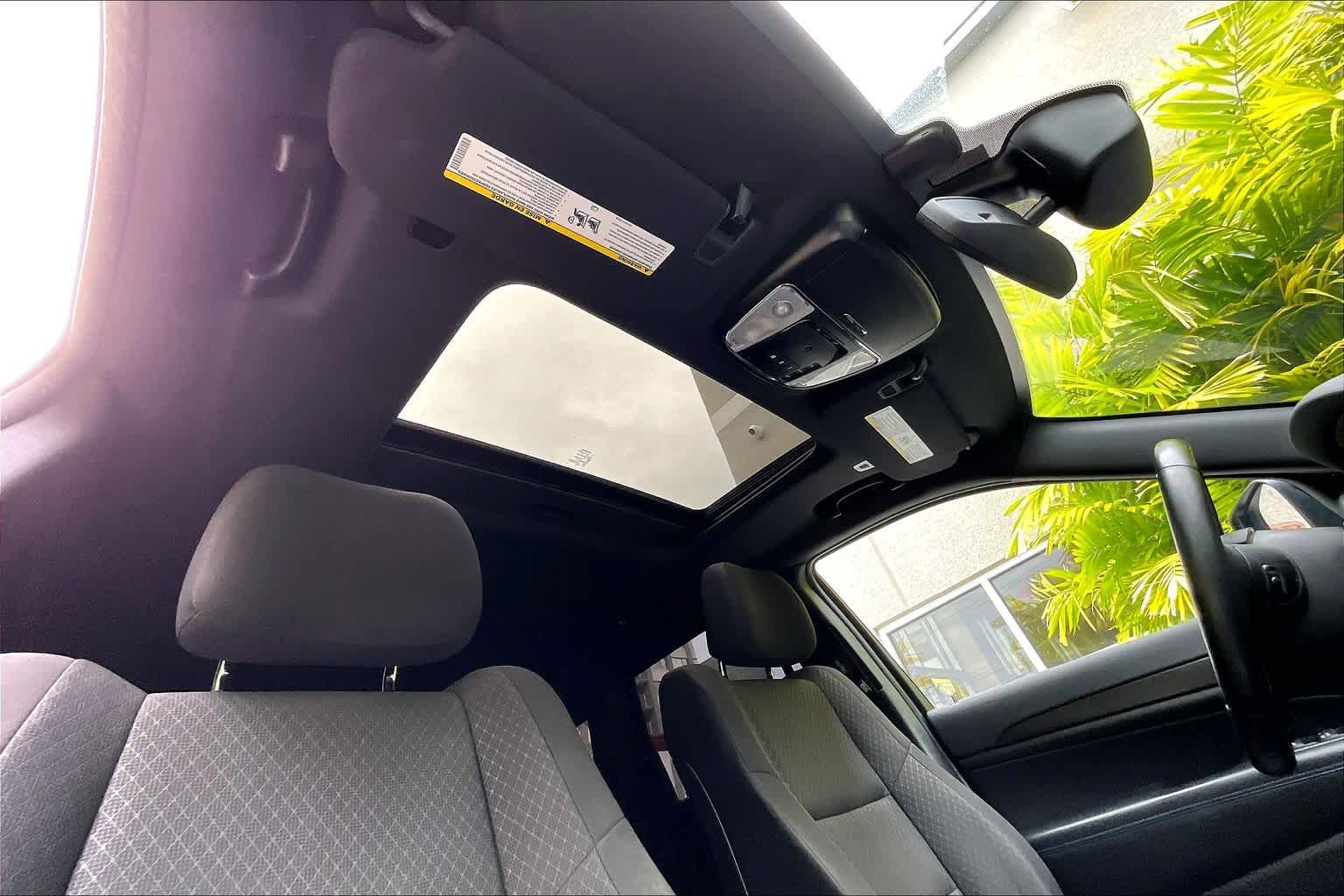 Thumbnail: 2018 Jeep Grand Cherokee - 31