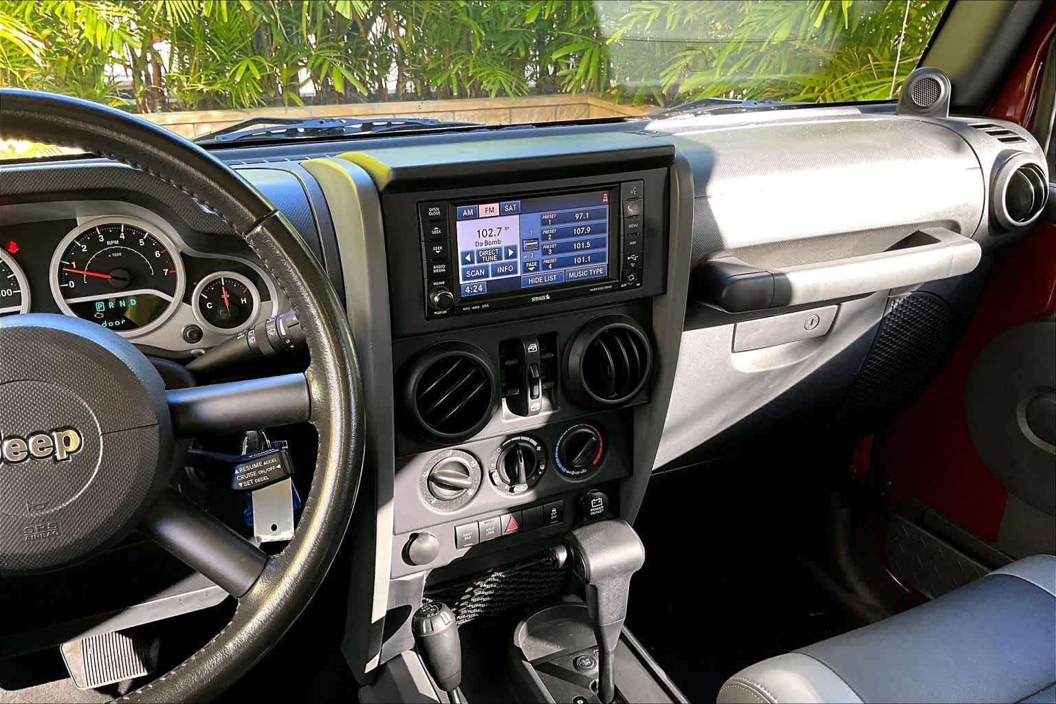 Thumbnail: 2010 Jeep Wrangler - 16