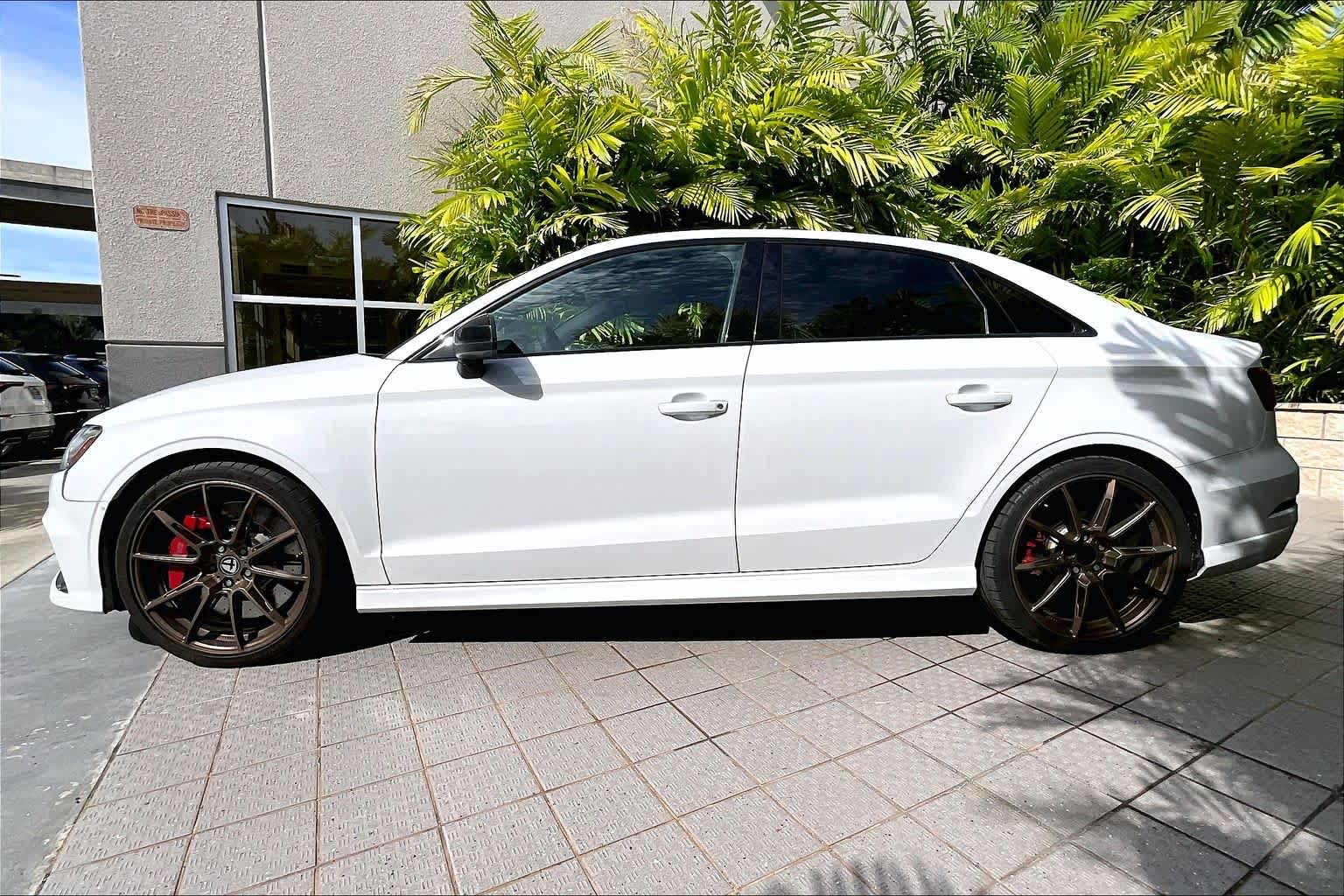 Thumbnail: 2018 Audi RS 3 - 4