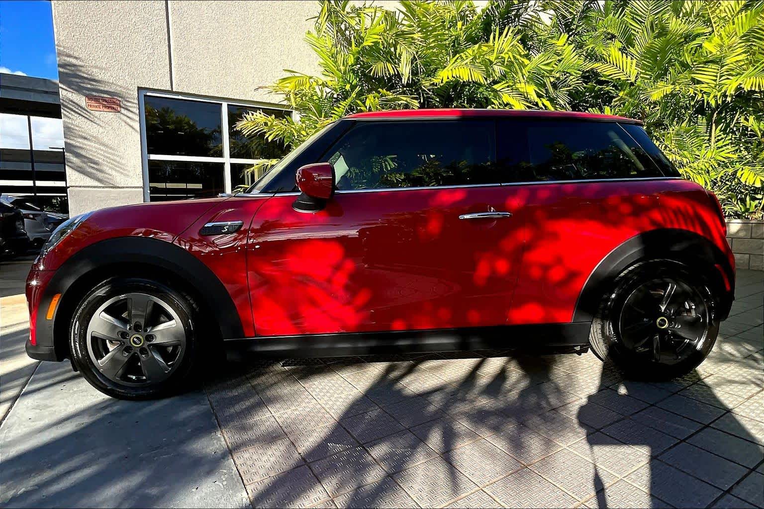 2024 Mini Cooper 2 Door Hardtop photo 2