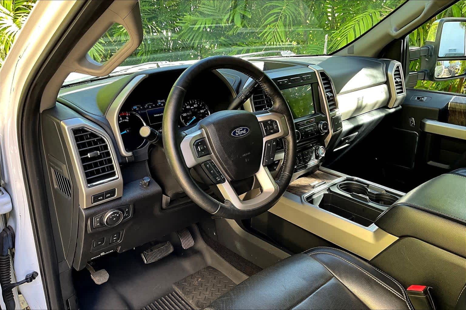 2018 Ford F-250 Lariat photo 2