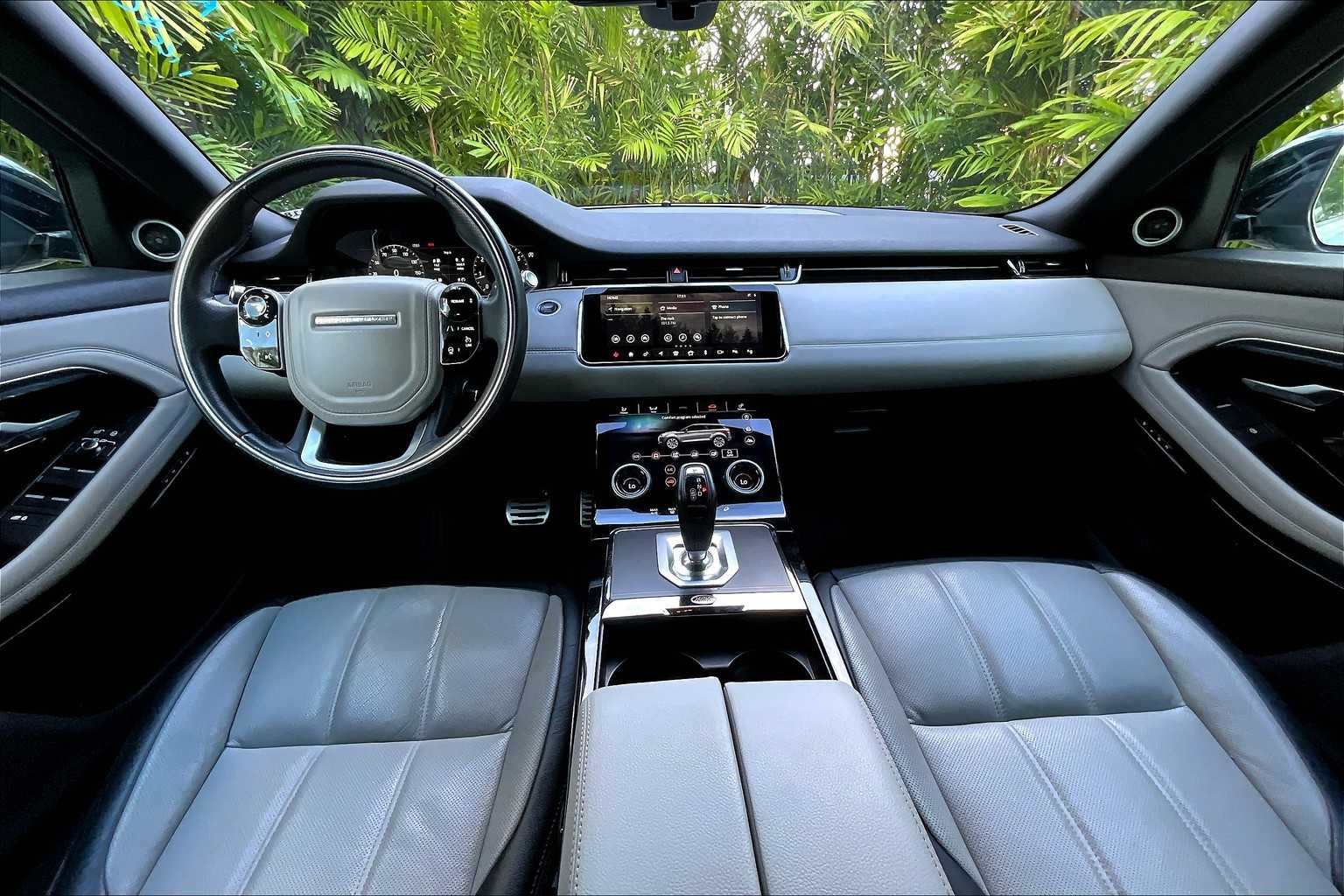 Thumbnail: 2020 Land Rover Range Rover Evoque - 11