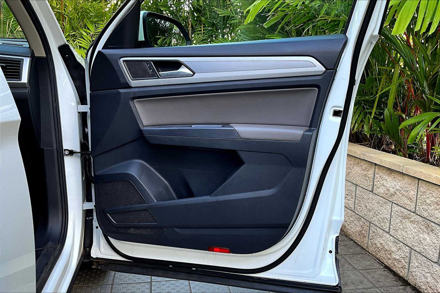 Thumbnail: 2021 Volkswagen Atlas - 29